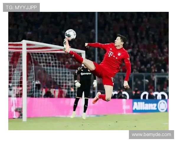 莱万多夫斯基达成生涯700球里程碑，状态持续提升