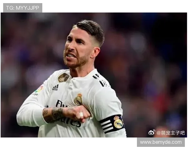 拉莫斯:从边后卫到中卫核心的战术角色演变解析 拉莫斯:从边后卫到中卫核心的战术角色演变解析